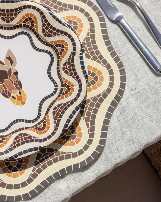 Mosaic tabak, zürafa ve toprak tonlu mozaik desenli kağıt tabak